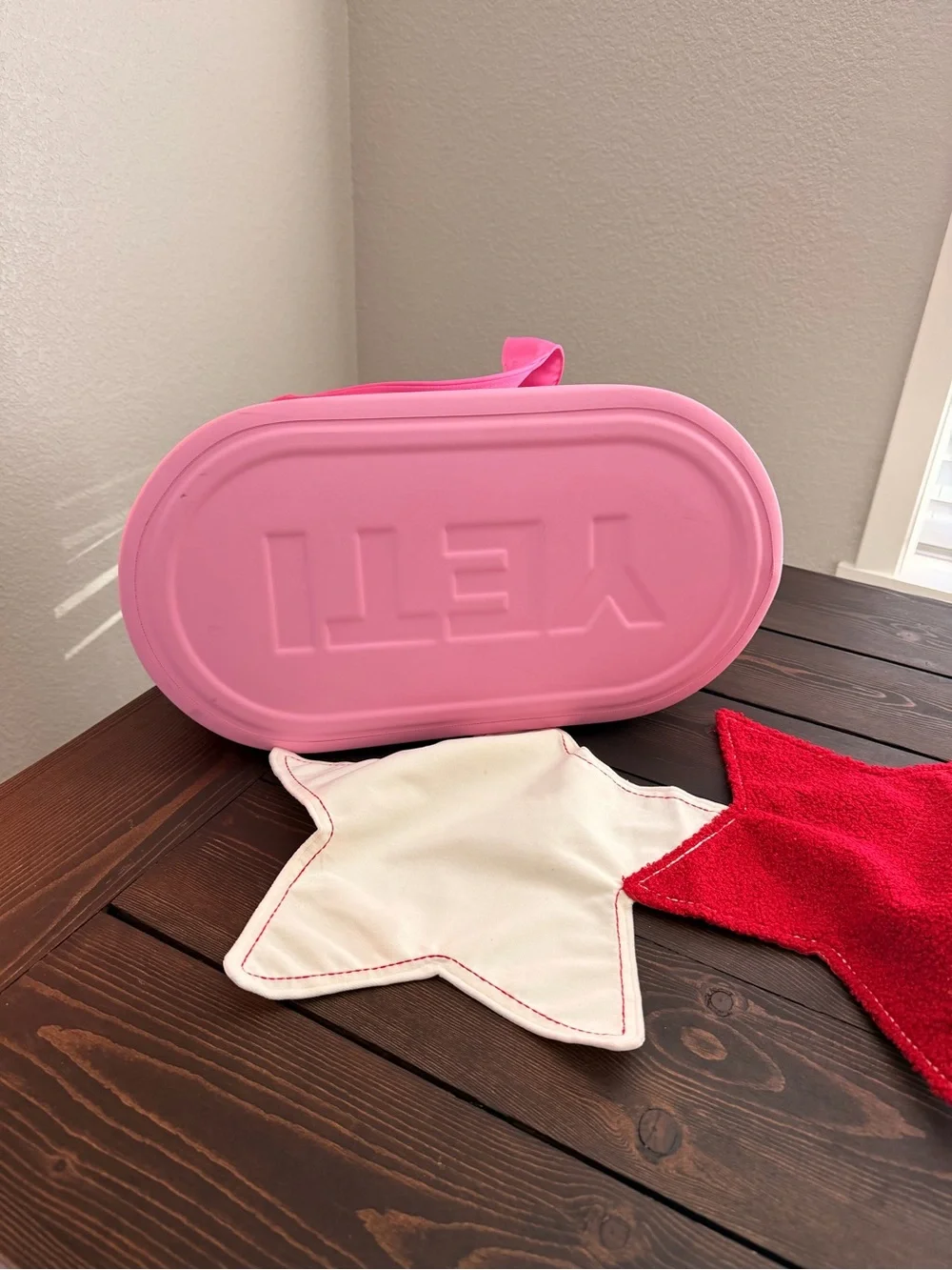 Yeti Pink & Cream Camino Tote Cooler - Picture 3 of 5